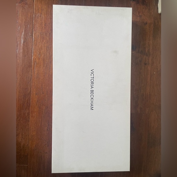 Victoria Beckham white boots - Picture 8 of 11